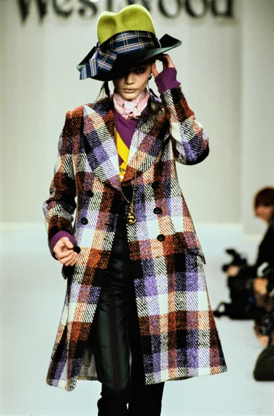 Look 10